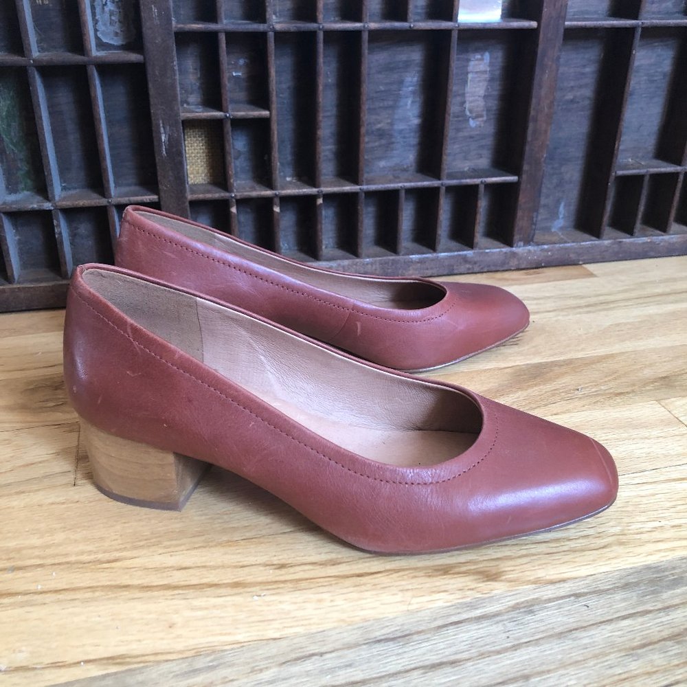 Madewell | The Raquel Pump - Redwood Color